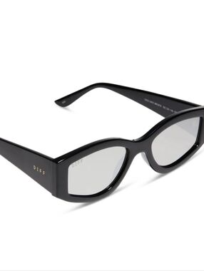 DIFF Eyewear Kai Cat Eye Sunglasses- Black Grey Mirror
